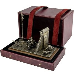 Бронзовая диорама «Советские разведчики»