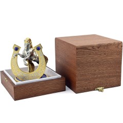 Статуэтка конь с подковой «На счастье» на чароите в подарок девочке