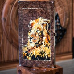 Подарочные нарды «Лев» из корня ореха и янтаря