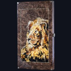 Подарочные нарды «Лев» из корня ореха и янтаря