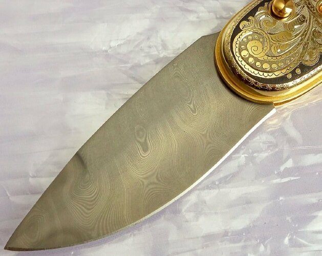 Нож складной дамасский "Лев"