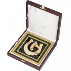 Настенное панно с лошадкой «Подкова на счастье» из натурального камня нефрит