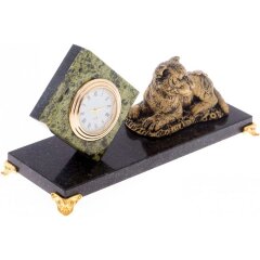 Кабинетные часы с фигуркой «Тигрёнок лежащий» — как символ 2022 года и новогодний сувенир
