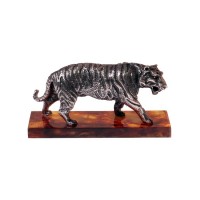 Серебряная фигурка «Тигр» на янтаре — как символ 2022 года и новогодний сувенир в подарочной упаковке