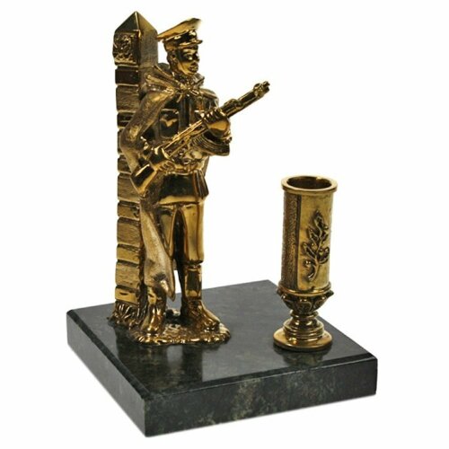 Настольный сувенир «Защитник границы»