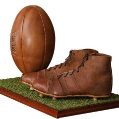 Спортивный сувенир «Сидней» (мяч регби, бутсы) на подставке с газоном