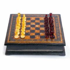 Деревянный шахматный ларец «Имперский» из янтаря с фигурами