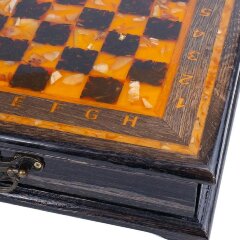 Деревянный шахматный ларец «Имперский» из янтаря с фигурами