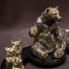 Подставка для бутылки «Мишка» с рюмками перевёртышами