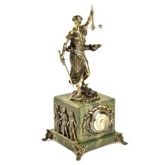 Бронзовая статуэтка  «Фемида» с часами на камне в подарок юристу