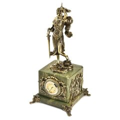 Бронзовая статуэтка  «Фемида» с часами на камне в подарок юристу