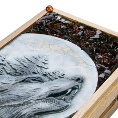 Нарды деревянные «Дикие хищники» с янтарём в подарок охотнику