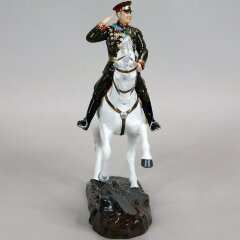Сувенирная статуэтка «Маршал Жуков на коне» в подарок ветерану на 9 мая купить с доставкой