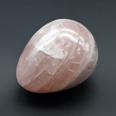 Сувенирное пасхальное яйцо «Кварц» из натурального камня