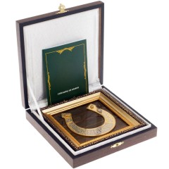 Настенное панно в багете «Подкова на счастье» яшма — подарки и сувениры для близких