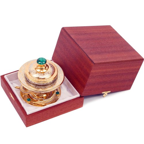 Позолоченная икорница «Три стерлядки» с инкрустацией малахитом для праздничного стола