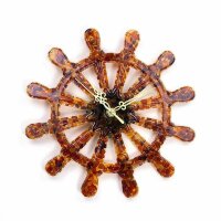 Настенные часы из янтаря «Морской штурвал» для интерьера дома