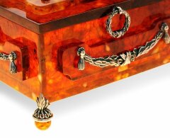 Шкатулка из янтаря «Княжеская»