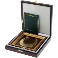 Настенное панно в багете «Подкова на удачу» из натурального камня яшма