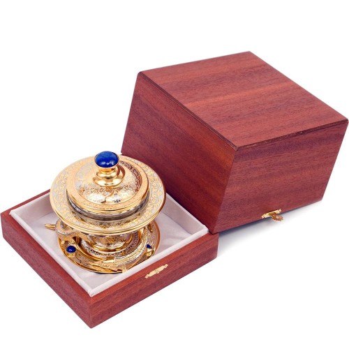 Позолоченная икорница «Три стерлядки» с инкрустацией лазурит для праздничного стола