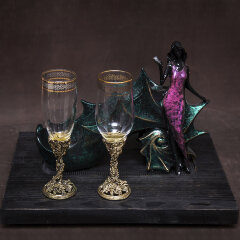 Подставка для бутылки «Морская Дива» с бокалами для вина