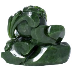 Нефритовая статуэтка «Дракон с шаром» ручной работы