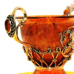 Чайная чашка из янтаря «Екатерина»