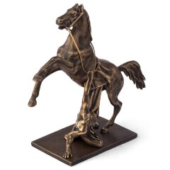 Сувенирная статуэтка «Конь Клодта» №4 украшающая Аничков мост — как оригинальный подарок из СПб