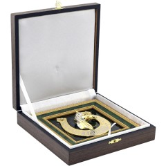 Настенное панно с лошадкой «Подкова на удачу» из натурального камня нефрит