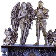 Каминные резные часы «Ангел и Рыцарь» из массива дерева