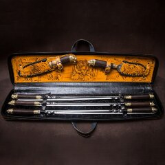 Походный набор для пикника «Тигр» в кожаном футляре