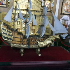 Большая модель старого корабля парусника «Морская Держава» в подарок военному моряку