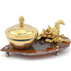 Медовница подарочная с фигуркой «Белочка» на камне агат в подарок к праздничному столу