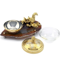 Медовница подарочная с фигуркой «Белочка» на камне агат в подарок к праздничному столу