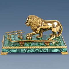 Письменный набор с фигуркой «Лев» на малахите в подарок руководителю