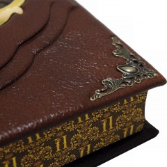 Коллекционная книга «Александр» в украшенном футляре из коллекции Книга имен