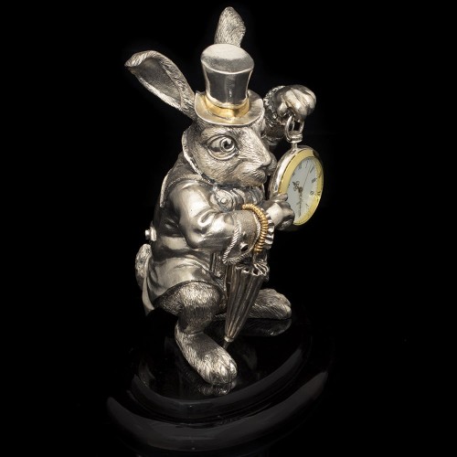 Интерьерная фигурка «Белый кролик» с часами в подарок к Новому году