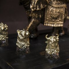 Подставка под бутылку «Королевский слон» со стопками перевёртышами