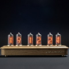 Ламповые часы газоразрядные «Восток-3» из ценных пород дерева (дуб)