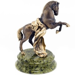 Интерьерная статуэтка «Конь жеребец» — новогодний подарок 2026 года
