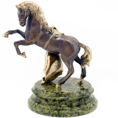 Интерьерная статуэтка «Конь жеребец» — новогодний подарок 2026 года
