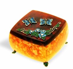 Шкатулка из янтаря «Бабочки»