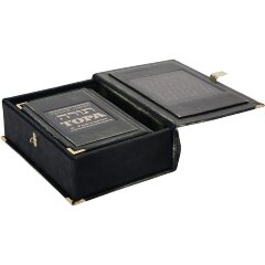 Подарочная книга «Тора с Гафтарот» (русский перевод) в кожаном в коробе