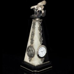 Серебряные часы «Добро и зло» с фигурками птиц на камне оникс и обсидиан