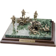 Бронзовая диорама «Бой мотоциклистов»