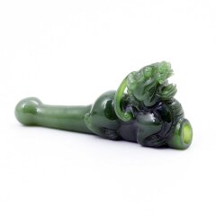 Нефритовая трубка «Дракон» из зелёного нефрита