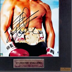 Подлинный автограф «Сильвестр Сталлоне» на фото