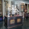 Большая модель старого корабля парусника «Афина» в подарок историку