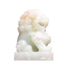 Нефритовая статуэтка «Лев»