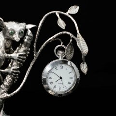 Серебряные часы «Лемур»